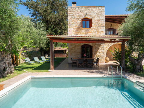Villa Nipos