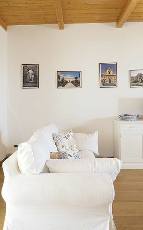 Villa Ariel: Dining Room, Living Room