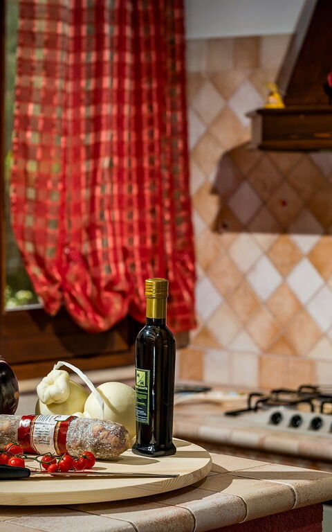 Villa Del Golfo: Dining Room, Kitchen, Living Room