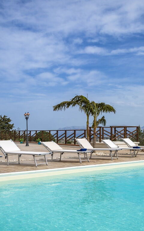 Villa Mare e Monti: Pool