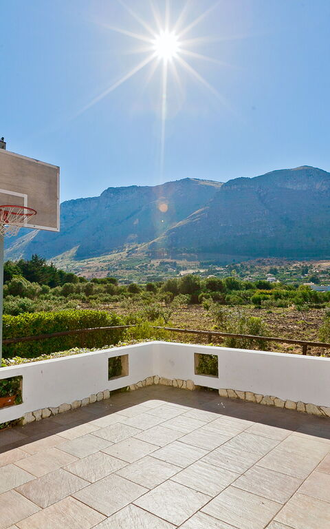 Tenutersa: Balcony / Terrace / Patio, Building Exterior, Outdoor