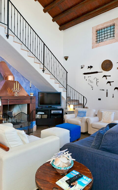 Tenutersa: Living Room