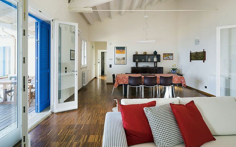 Villa Ala: Living Room
