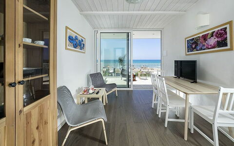 Accommodation Marina: Dining Room, Living Room