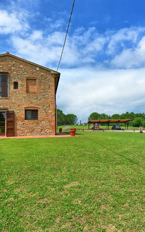 Casale Chiara: Building Exterior, Garden