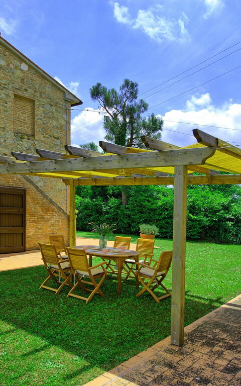 Casale Chiara: Building Exterior, Garden