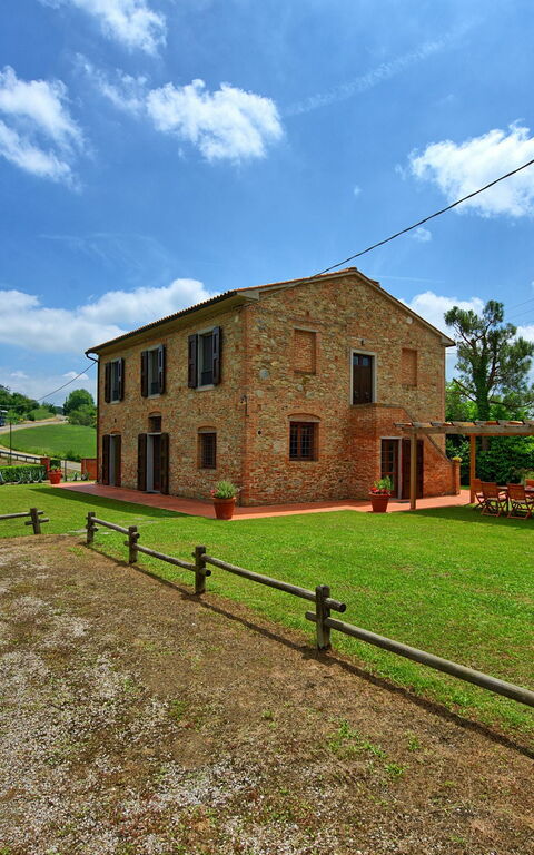 Casale Chiara: Building Exterior, Garden