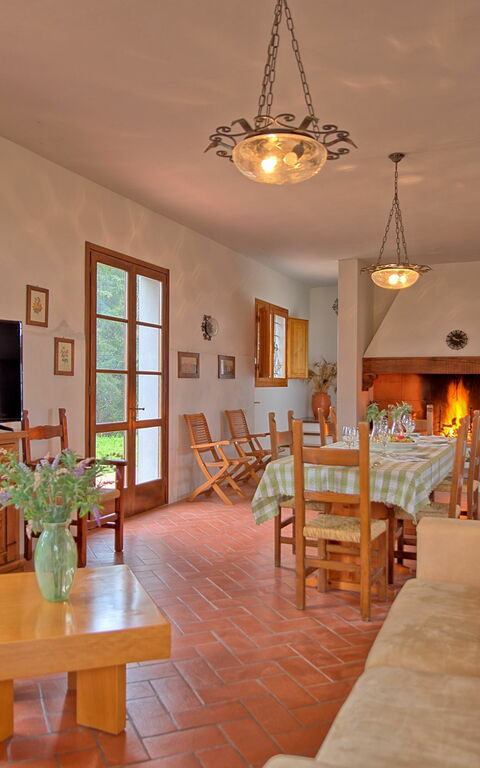 Casale Chiara: Dining Room, Living Room