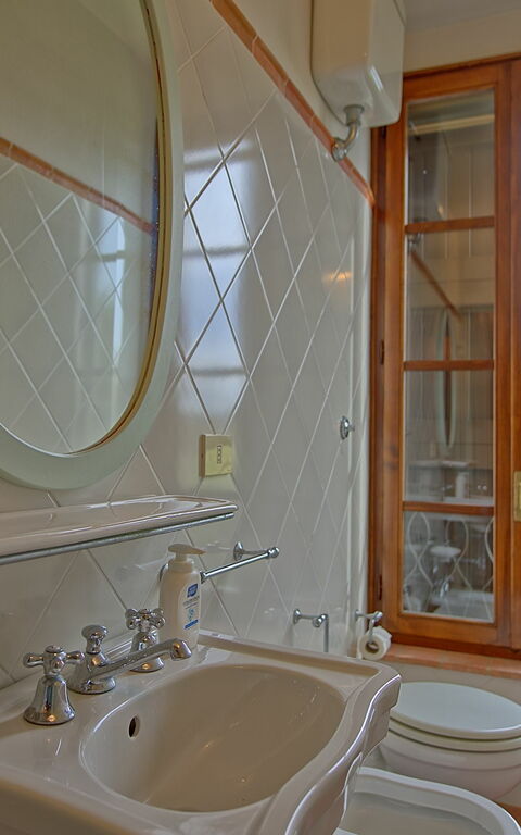 Casale Chiara: Bathroom