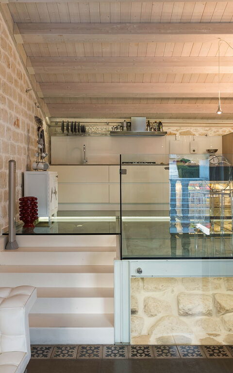 Villa Luna: Kitchen, Living Room