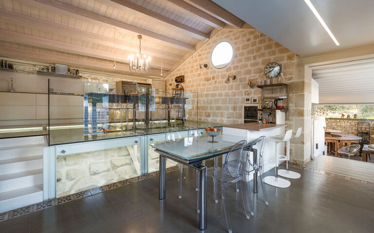 Villa Luna: Kitchen