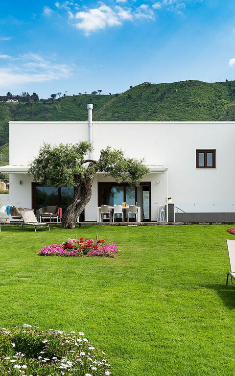 Villa Nettuno: Garden, Outdoor