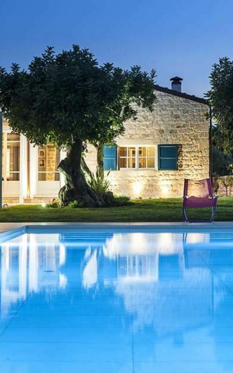 Villa Casi o Cantu: Outdoor, Pool