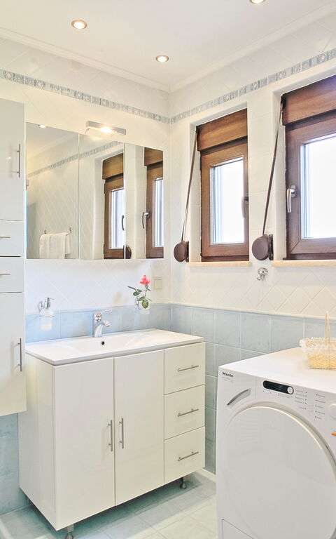 Acharavi Beach Villa: Bathroom