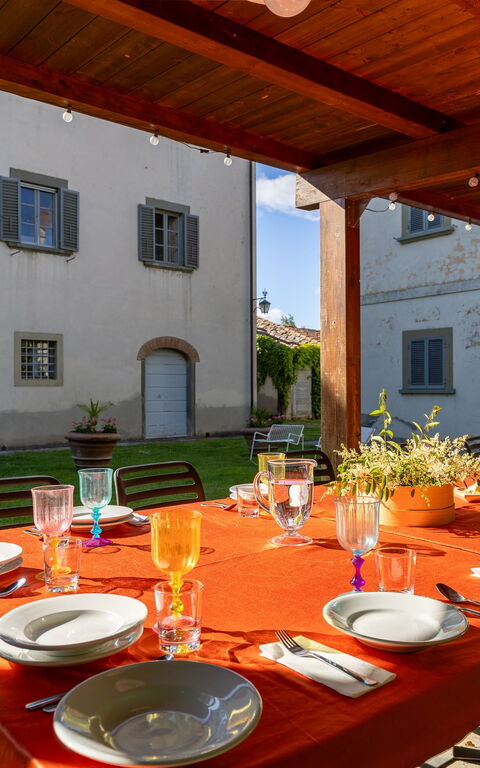 Villa Cangeli: Balcony / Terrace / Patio, Building Exterior, Garden, Outdoor