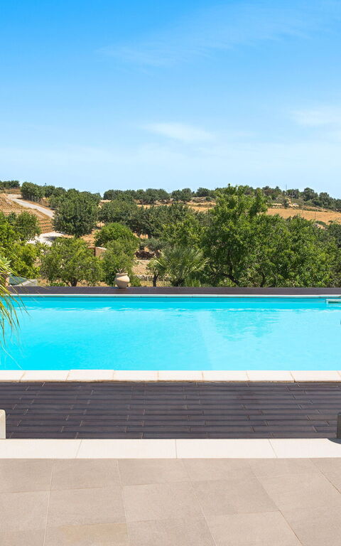 Villa Mara: Outdoor, Pool