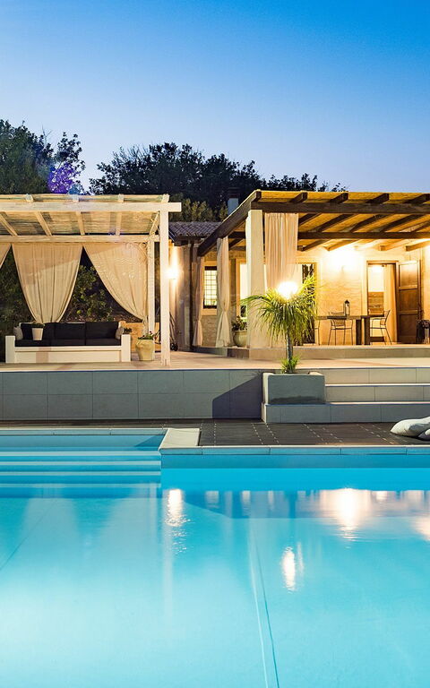 Villa Mara: Outdoor, Pool