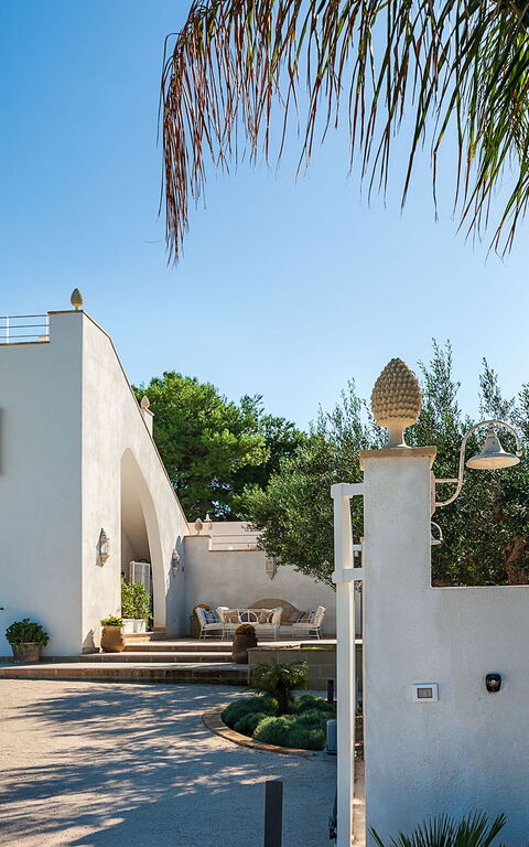 Villa Pigna Bianca: Building Exterior, Outdoor