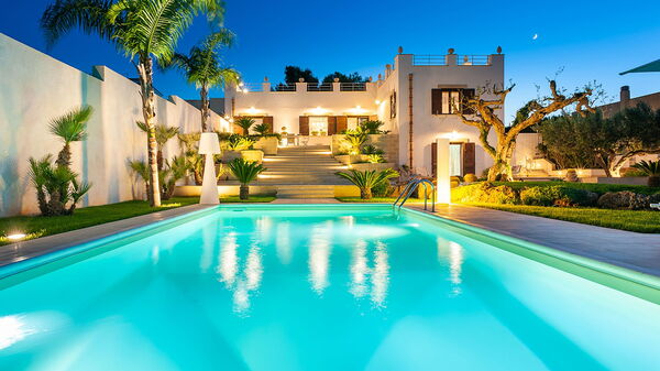 Villa Pigna Bianca: Outdoor, Pool