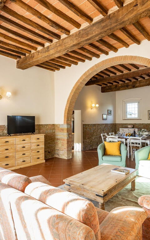 Villa Bonriposo: Dining Room, Living Room