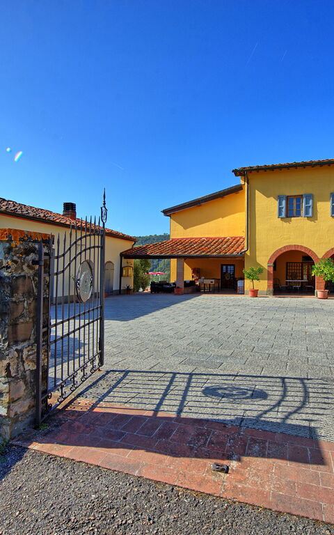 Casalta: Building Exterior, Outdoor