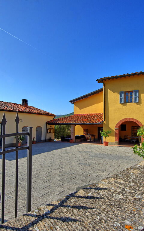 Casalta: Building Exterior, Outdoor