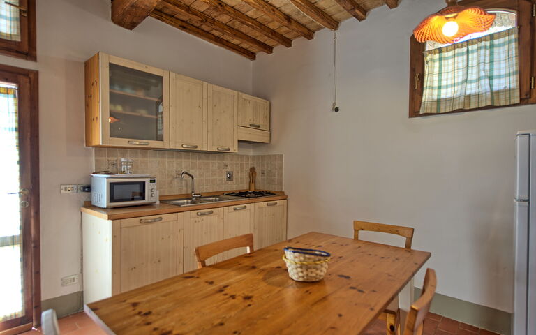 Accommodation Orciaia: Dining Room, Kitchen