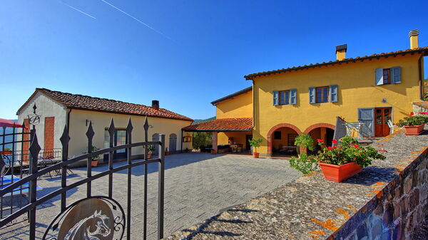 Casalta: Building Exterior, Outdoor