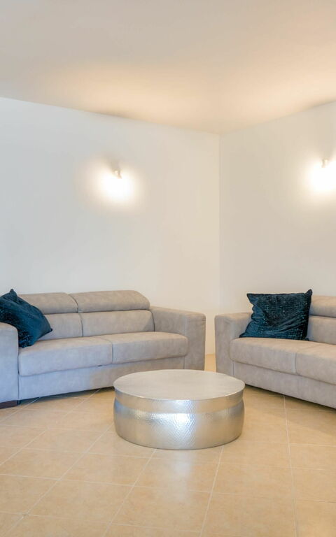 Villa Modigliani: Living Room