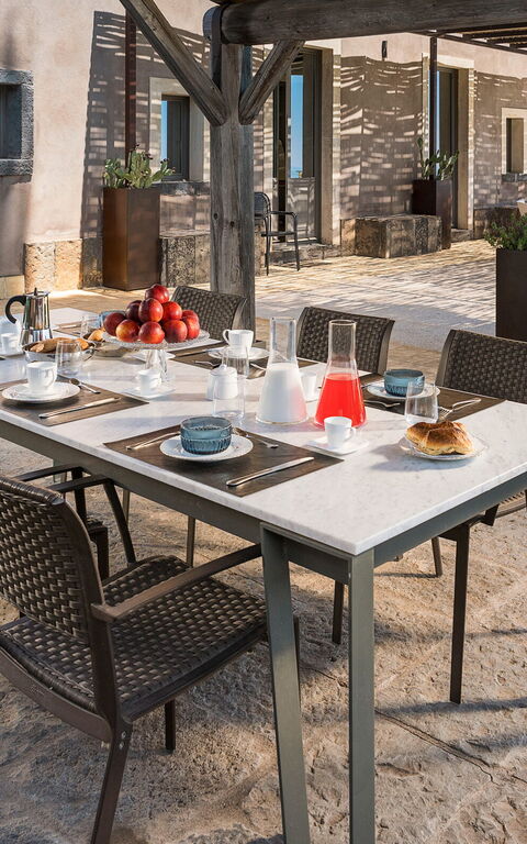 Villa Torre Etnea: Balcony / Terrace / Patio, Building Exterior, Outdoor