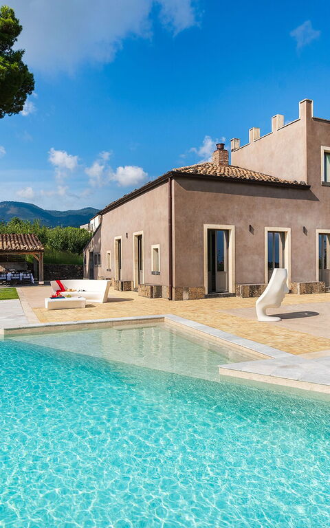 Villa Torre Etnea: Building Exterior, Outdoor, Pool, Summer