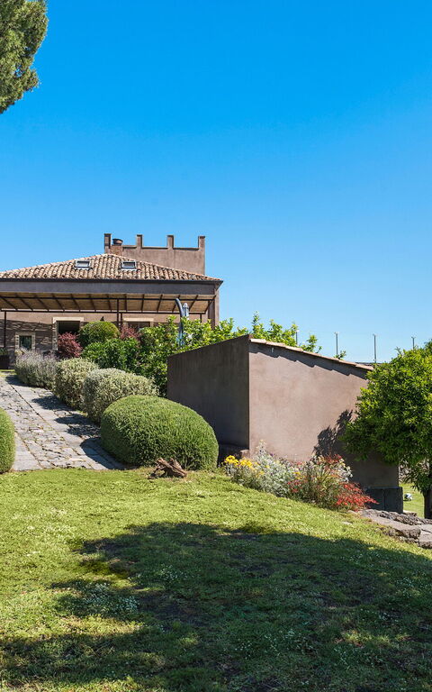 Villa Torre Etnea: Building Exterior, Outdoor