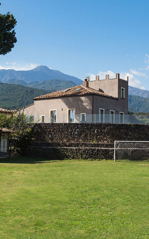 Villa Torre Etnea: Building Exterior, Garden, Outdoor