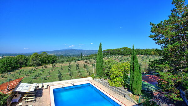Villa Cuculo: Garden, Pool