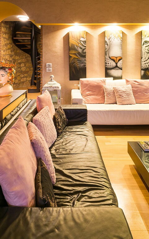 Villa Luce: Living Room