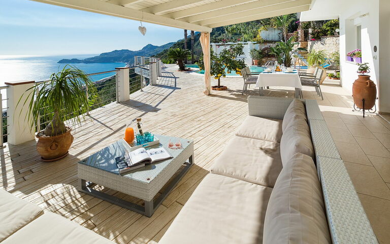 Villa Luce: Balcony / Terrace / Patio, Outdoor