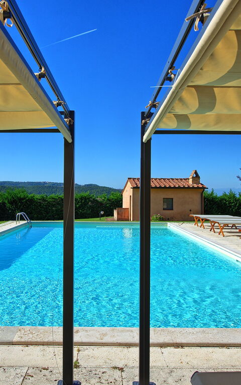 Villa Il Caggio: Building Exterior, Pool