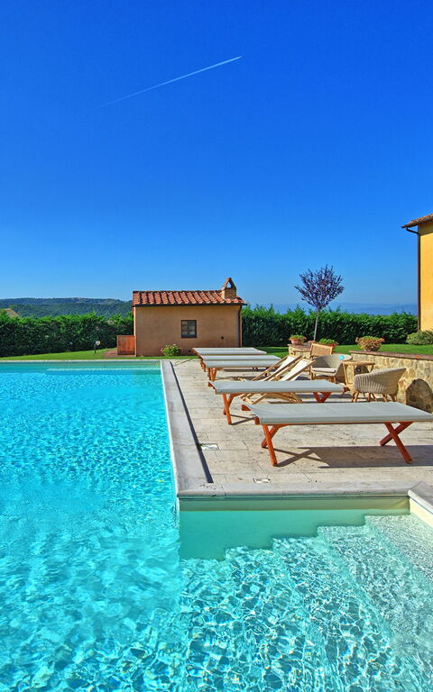 Villa Il Caggio: Building Exterior, Main Entrance, Outdoor, Pool