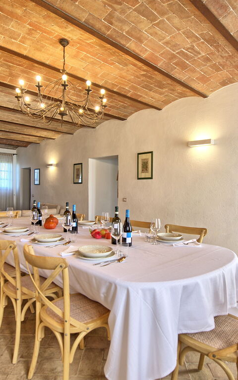 Villa Il Caggio: Dining Room, Living Room