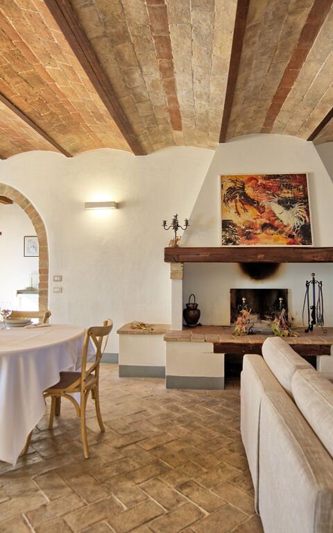 Villa Il Caggio: Dining Room, Living Room