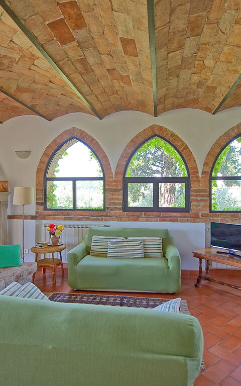 Maggiano: Living Room