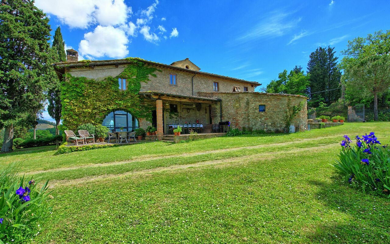 Maggiano: Garden, Outdoor
