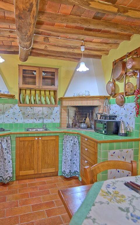 Casale Di Cozzile: Dining Room, Kitchen