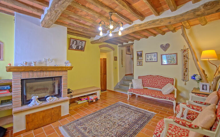 Casale Di Cozzile: Living Room