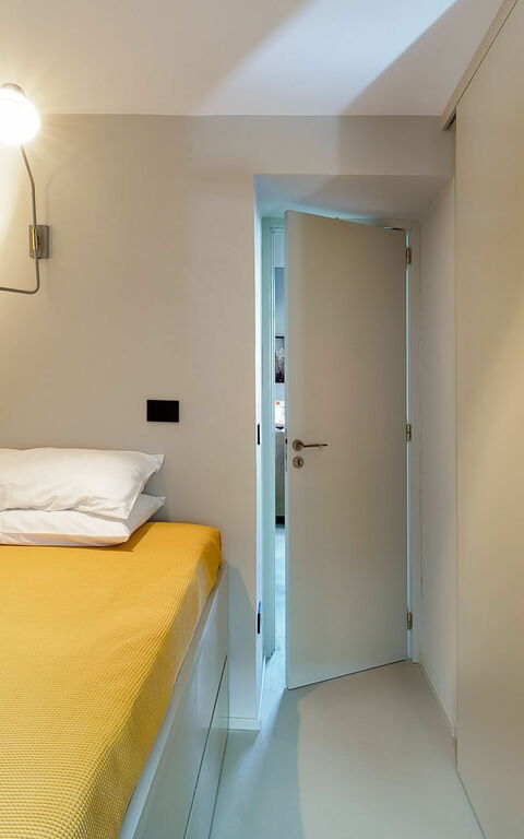 Torre Isola Bella: Bathroom, Bedroom