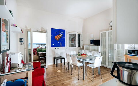 Accommodation Vela: Dining Room, Kitchen, Living Room