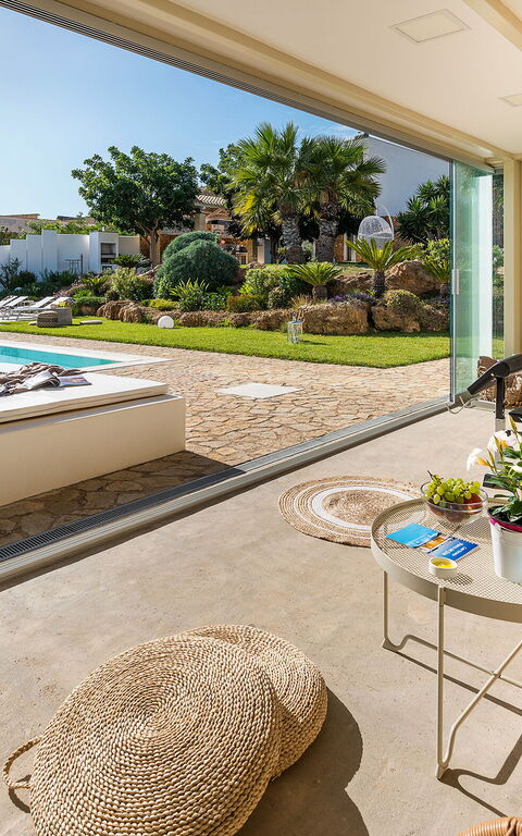 Villa Pietra Del Sole: Building Exterior, Garden, Outdoor, Pool