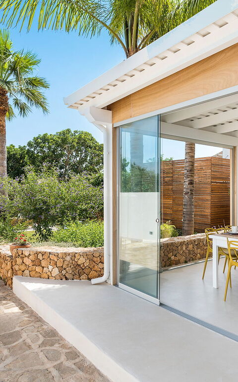 Villa Pietra Del Sole: Balcony / Terrace / Patio, Building Exterior, Outdoor