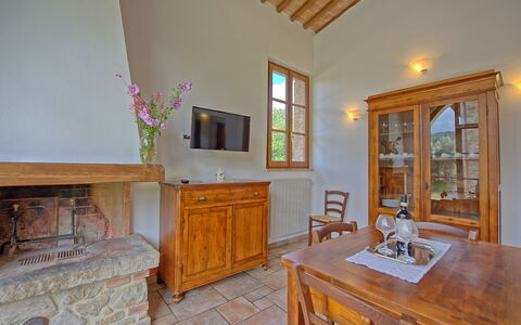 Accommodation Mulignone 3: Dining Room, Living Room