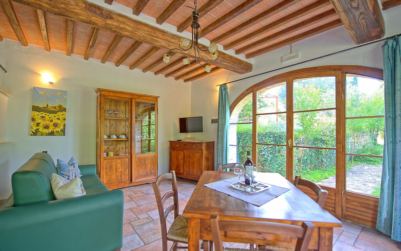 Accommodation Mulignone 2: Dining Room, Kitchen, Living Room